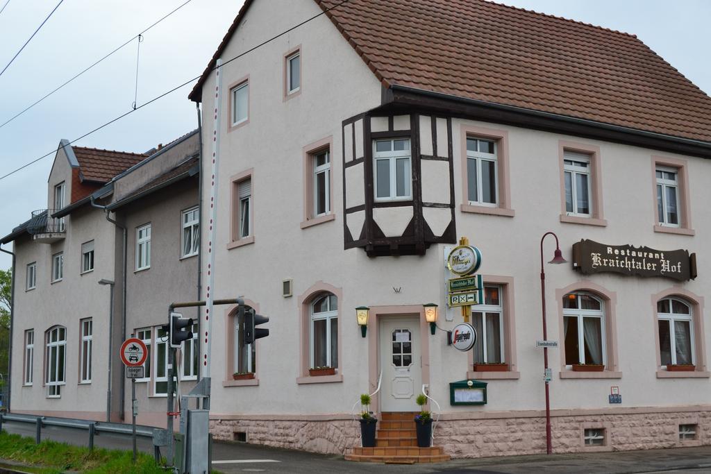 ホテル Kraichtaler Hof エクステリア 写真
